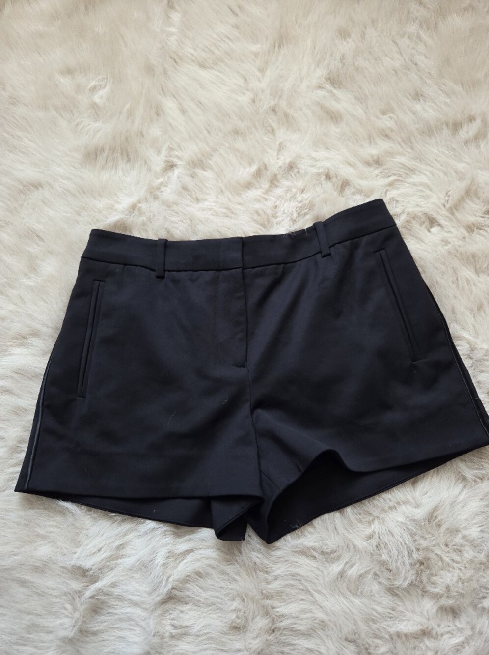 L'AGENCE Black Women's Dress Shorts Sz 2 2.5" - Picture 13 of 14